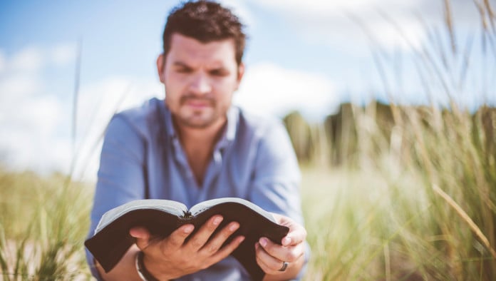 'My Preferred Pronouns Are Thou/Thine,' Explains KJV