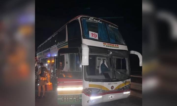 Chocaron tres micros con hinchas de Estudiantes de La Plata que iban a Santiago del Estero