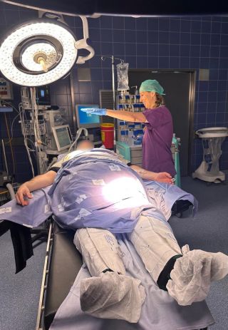 Can Virtual Surgery Using Hypnosis Help With Weight Loss?