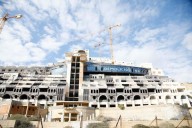 Carboneras cumple la orden del TSJA y remite al Consultivo el expediente del Algarrobico