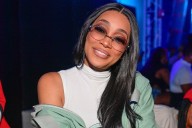 Monica Jokingly Snatches Ray J’s Phone at The Boy Is Mine Tour After He Called Out Beyoncé & Jay