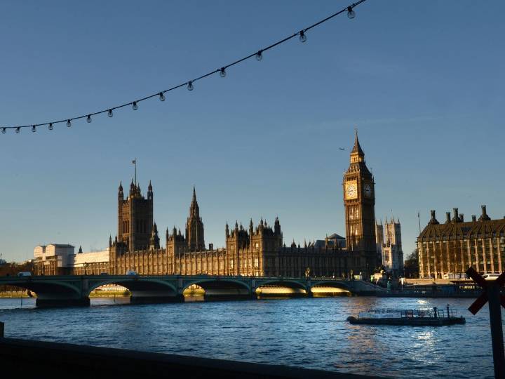 Labour’s neutrality on assisted dying questioned amid leaked report