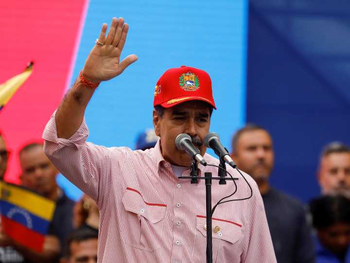 El régimen de Venezuela autoriza a reanudar los vuelos para repatriar a migrantes desde Estados Unidos