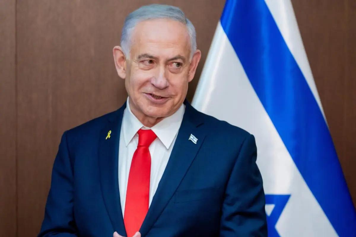 Netanyahu pide perdón antes de ser juzgado: una jugada sin precedentes agita la política israelí