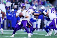 Vikings get embarrassed by Seahawks in Max Brosmer’s first start
