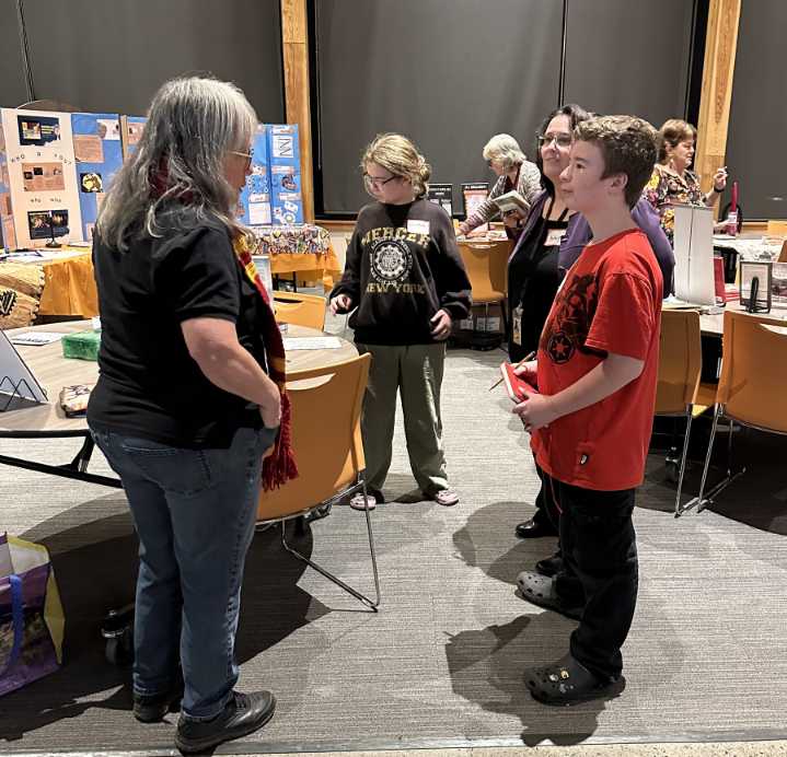 Washougal School District event connects aspiring and published writers