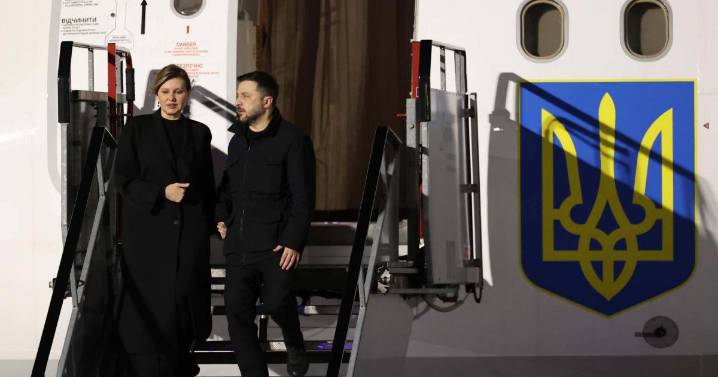 Volodymyr Zelensky greeted by Irish premier as he lands in Dublin