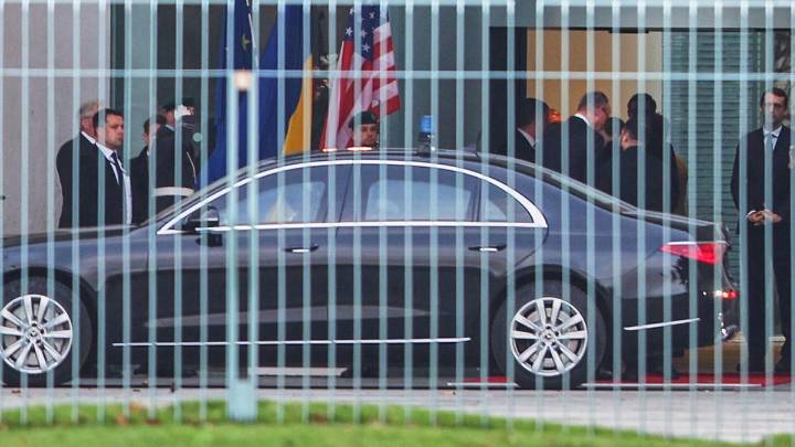 Zelensky meets US envoys in Berlin to discuss ending Ukraine war