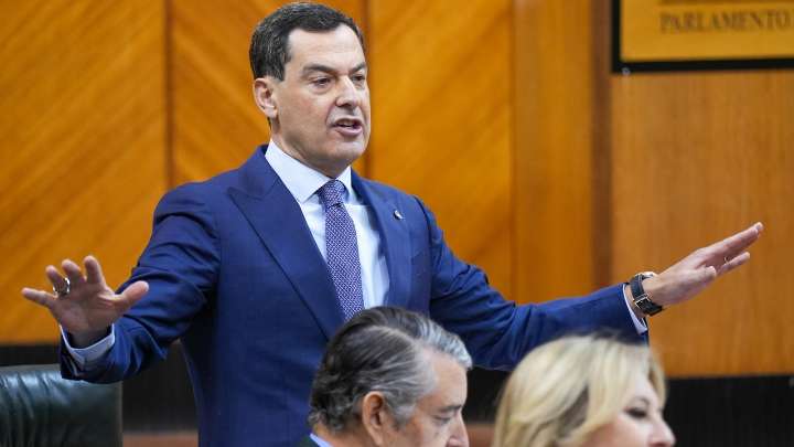 Moreno recrimina a Montero que busque "una foto" en la factoría de Linares "sin poner un céntimo"