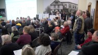 Cedarburg residents voice disapproval over proposed plan to build private pond
