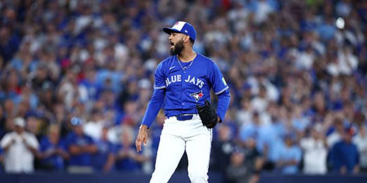 Late-inning relief options for Cubs entering 2026