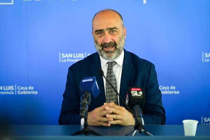 Trombotto pedirá licencia como senador y seguirá al frente del Ministerio de Desarrollo Productivo