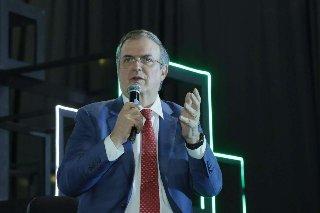 Ebrard responde a China tras reclamo por aranceles: “Si quieren vender en México, produzcan aquí”