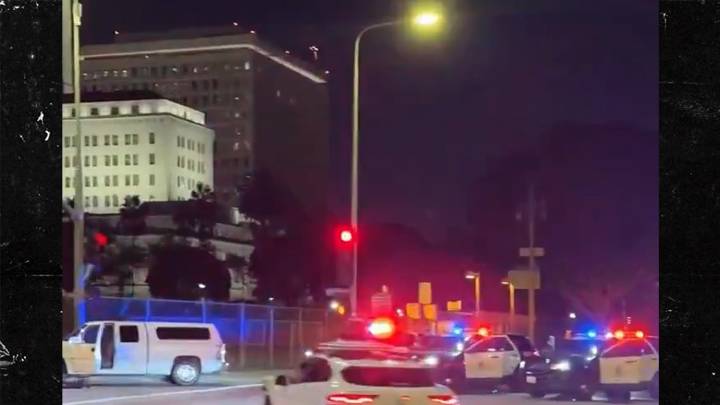 Waymo Drives Through Middle of Police Standoff