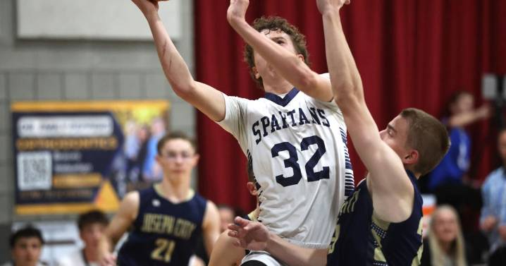 Northland Prep Academy boys basketball overcomes 17-point halftime deficit against Joseph City for win