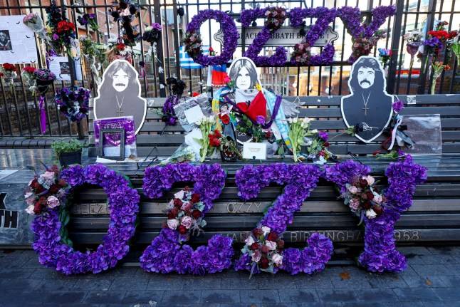 Kelly Osbourne ‘emotional’ without brother Jack as dad Ozzy gets Birmingham tribute