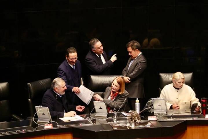 Aprueba Senado lista de 10 candidatos para la FGR; la turna a la Presidenta