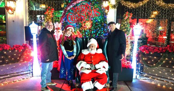 Mamajuana Cafe & Fishtown Christmas tree lighting