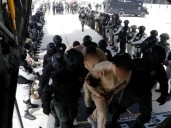 EUA transfiere a México a 14 presos condenados por delitos de drogas y armas