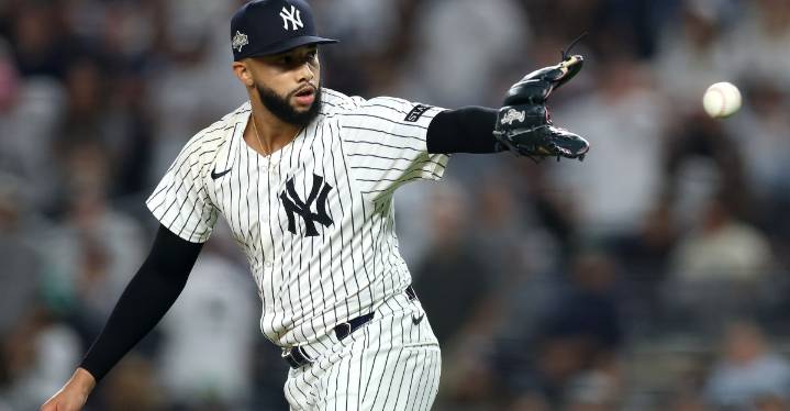 Should the Yankees have re-signed Devin Williams?