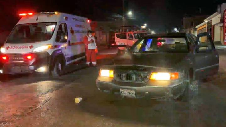 Mujer queda malherida tras ser atropellada en colonia Morelos