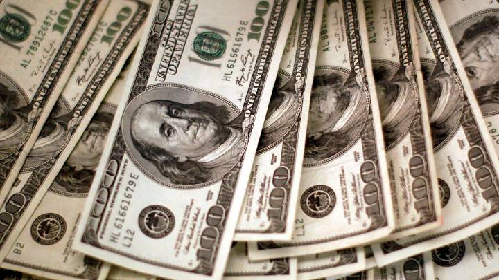 El dólar arrancó diciembre con una leve baja