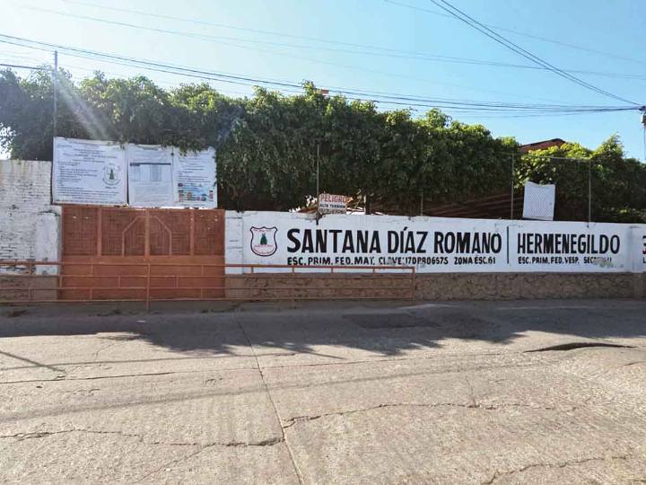 Escuela ‘baja la cortina’ por cobro de piso ...y está a unas calles de alcaldía de Jiutepec