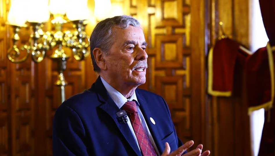 Presidente del Congreso propone suspender pasajes y viáticos en semana de representación