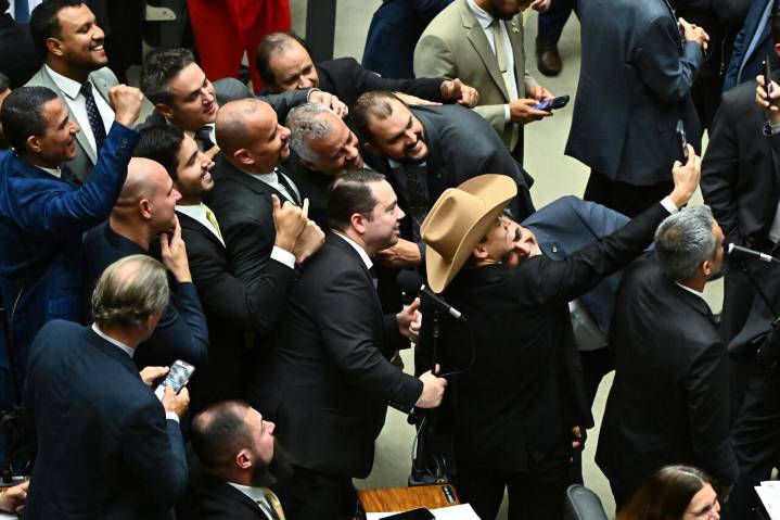 EE.UU. respalda el proyecto de ley que podría reducir la condena de Bolsonaro