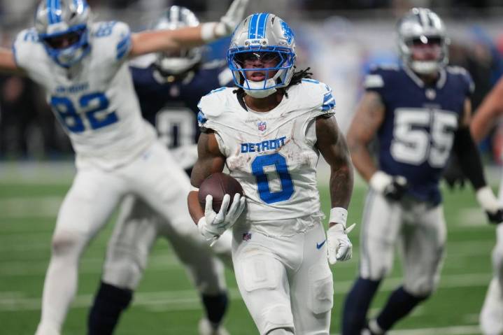 Detroit Lions’ playoff probability is 54% with 4 games left, including ending the season at Chicago Bears