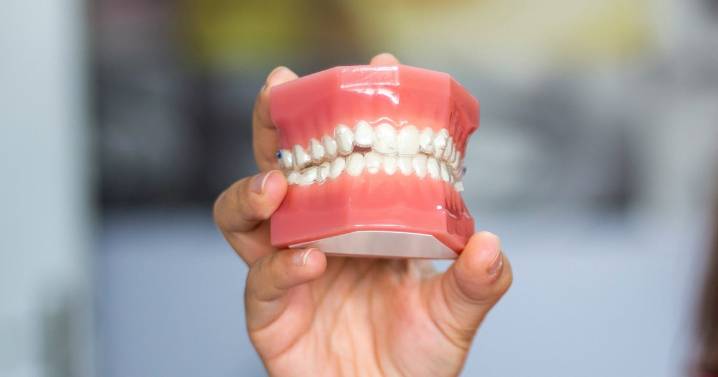 6 Dental Signs A Dentist Says Reveal Hormonal Issues