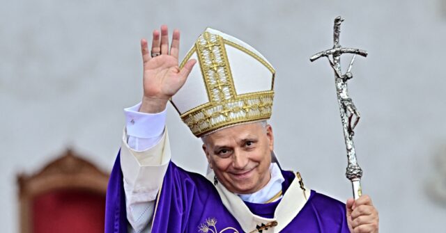 150,000 People Celebrate Mass with Pope at Site of Beirut Blast