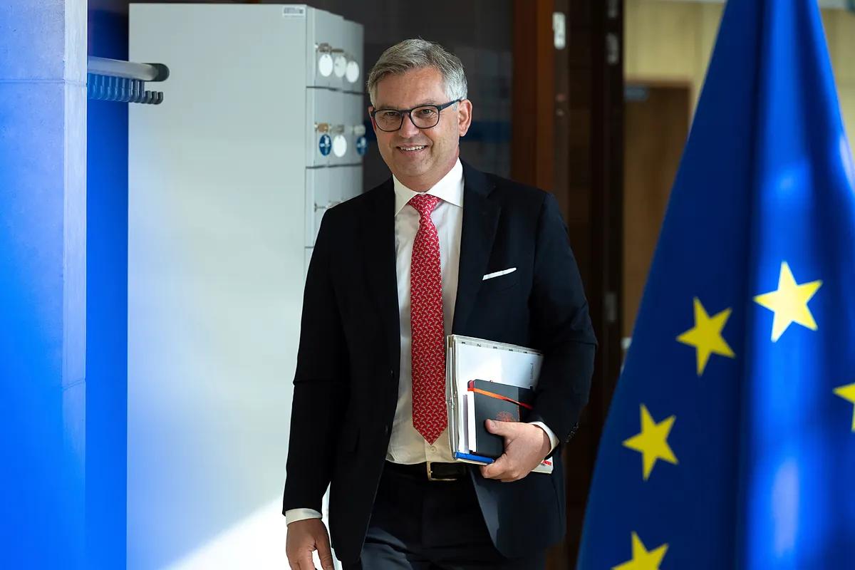 Magnus Brunner, comisario de Migración, tras el avance de los 'centros Meloni': "Un gran día, hemos aprobado medidas que realmente cambiarán la política migratoria europea"