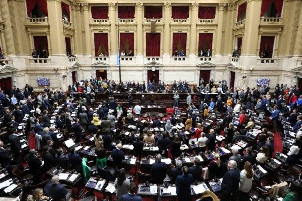 Diputado y Sacerdote juró "Por la opción de los más pobres"