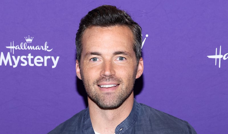 Who Is Ian Harding’s Wife? All About the ‘Ripple’ Actor’s Real-Life Romance | Dating History, Ian Harding, Sophie Hart 