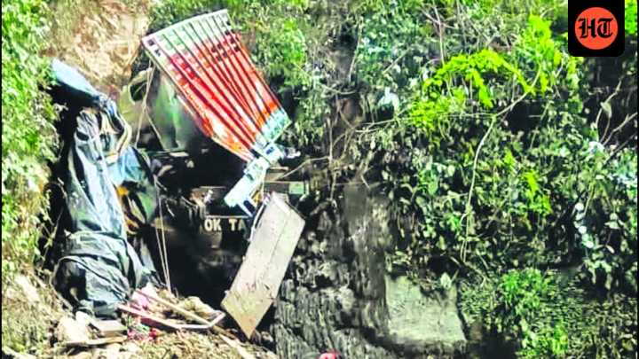 21 feared dead as truck plunges into 700m gorge in Arunachal