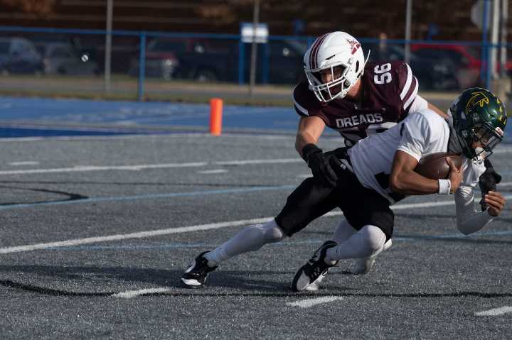 From late bloomer to Division I signee: Dexter DE’s hard work pays off