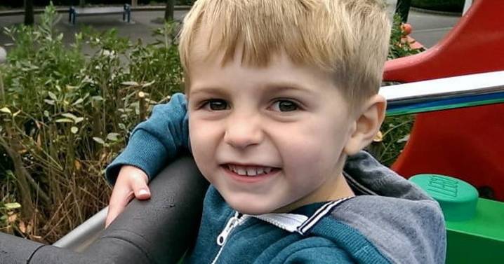 Heartless thief steals from Christmas display set up in memory of boy, 5