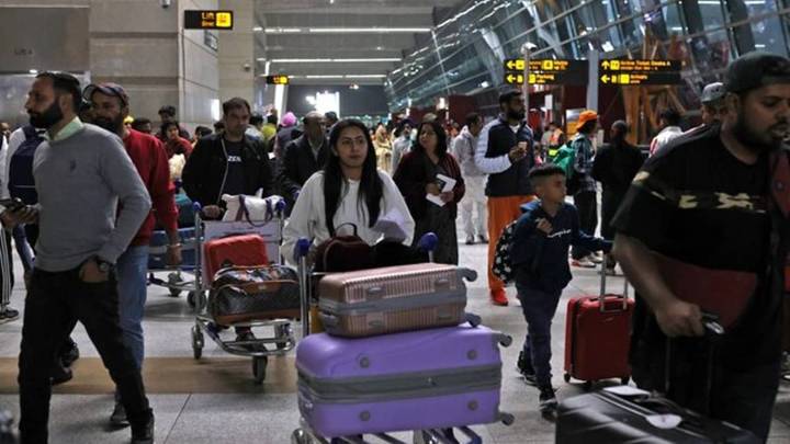 When Will IndiGo Passengers Get Refund? MoCA Asks Airline To Not Delay India News