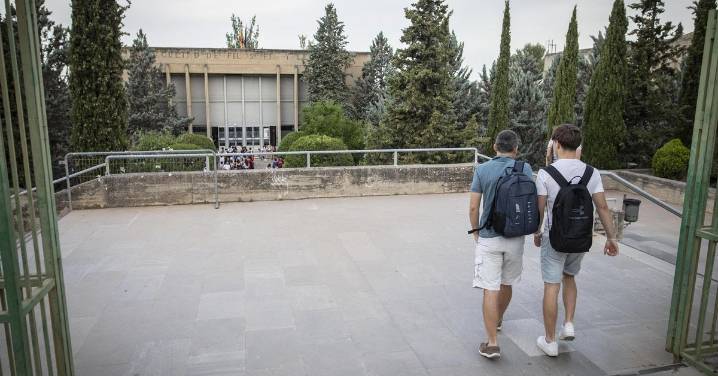 Dos mujeres se presentan a las elecciones al Decanato en Filosofía y Letras de Granada