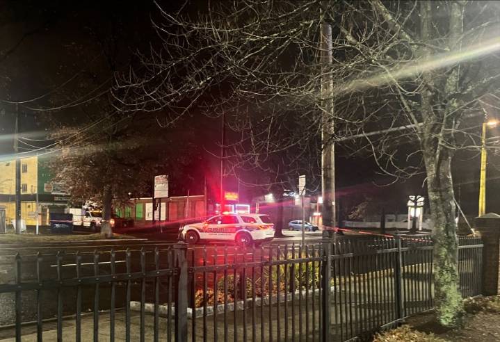 Driver crashes stolen car, flees the scene in New Haven