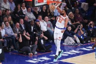 Deadspin | Karl-Anthony Towns continues dominant play as Knicks sting Hornets