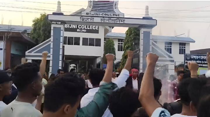 Bijni Students Burn Effigy of BTC Executive Member Over Remarks on ABSU, UPPL