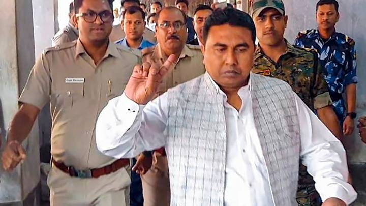 Son of key witness against Trinamool leader dies in accident, father injured