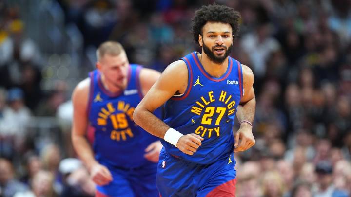 Nuggets’ Jamal Murray sprains ankle in loss to Mavericks