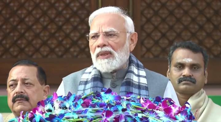 NDA MPs felicitate PM Modi for big victory in Bihar