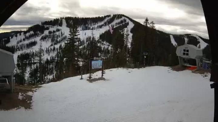Silver Mountain hopes for Wednesday reopening amid low snow conditions