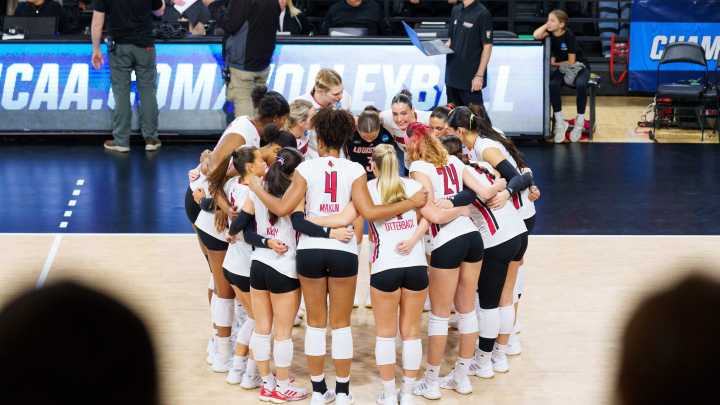 UofL vs. Marquette live updates: Follow action as Cards play for Sweet 16 spot