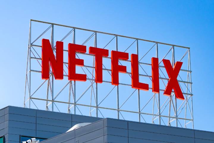 Netflix to acquire Warner Bros. in a disruptive deal valued at $82.7B