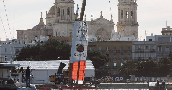 El alcalde sobre la marcha de la SailGP de Cádiz: "Es una estrategia pura de empresa, y nosotros lo respetamos"